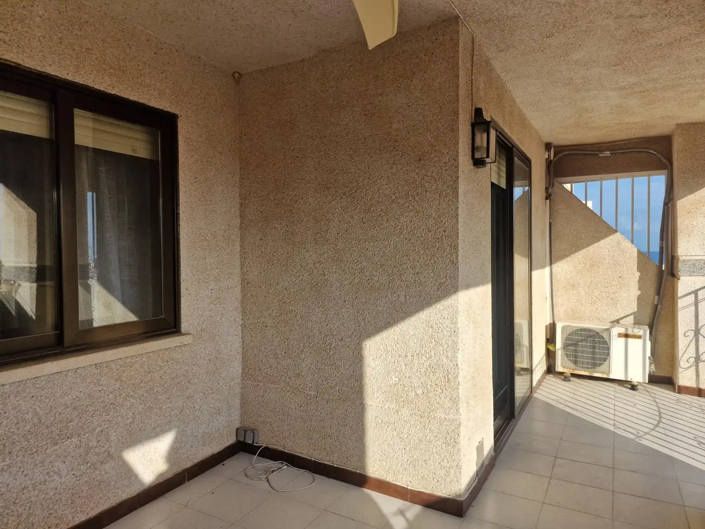 Apartament amb piscina en venda a Avenida LA MARINA, imagen 2