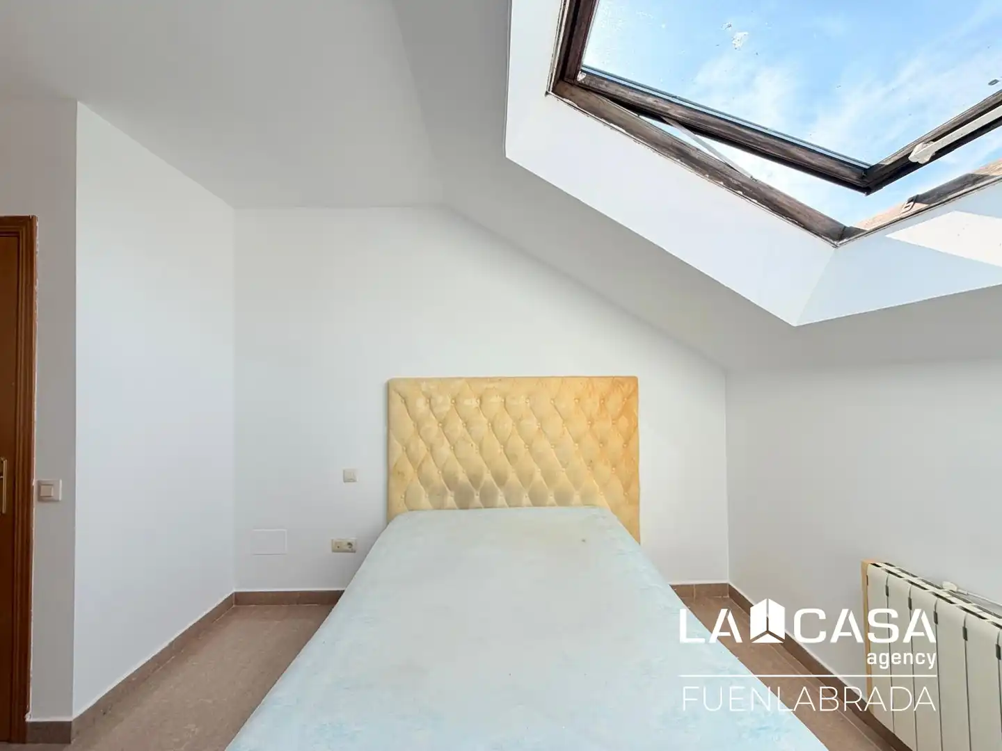 Bedroom of Duplexes for sale in El Viso de San Juan  with Heating, Swimming Pool and Balcony