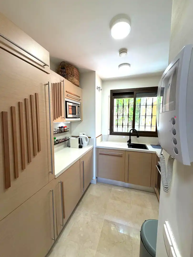 Apartment with terrace to rent in La Quinta, imagen 27