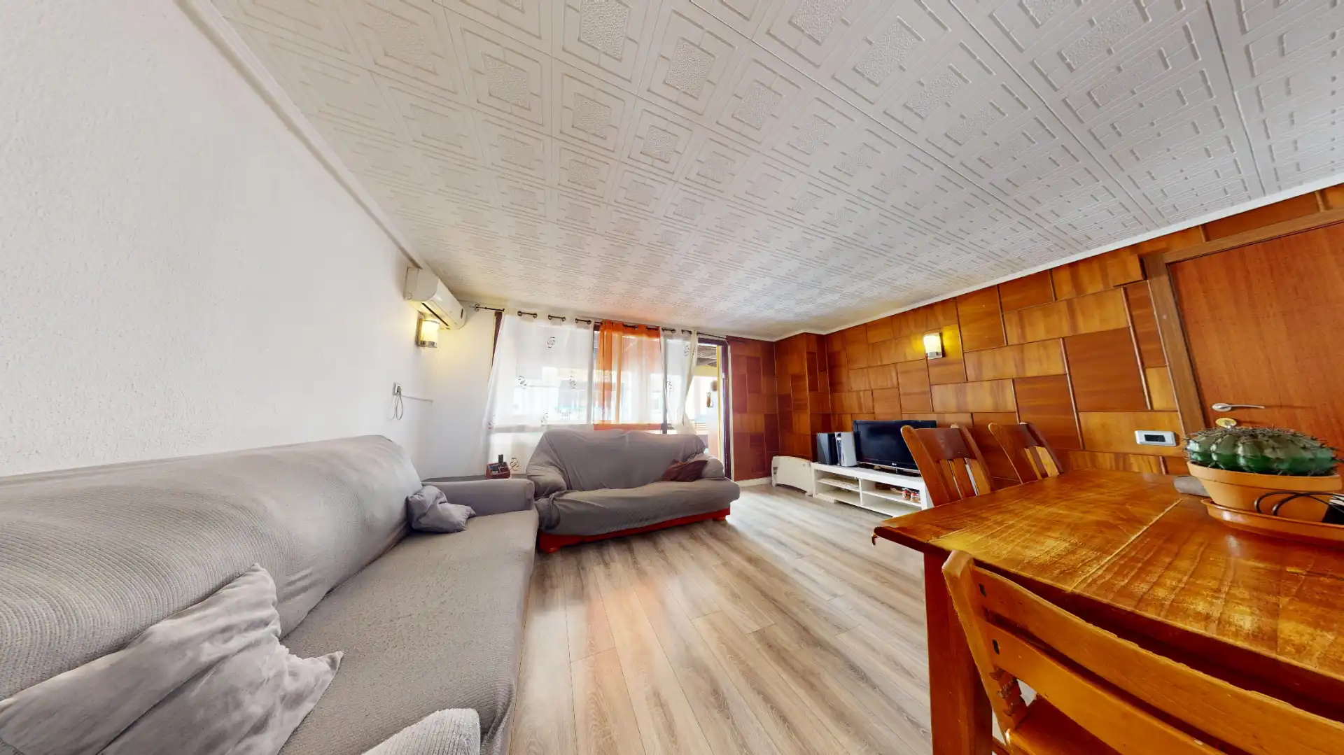 Sala de estar de Piso en venta en Sant Joan d'Alacant con Aire acondicionado, Terraza y Amueblado