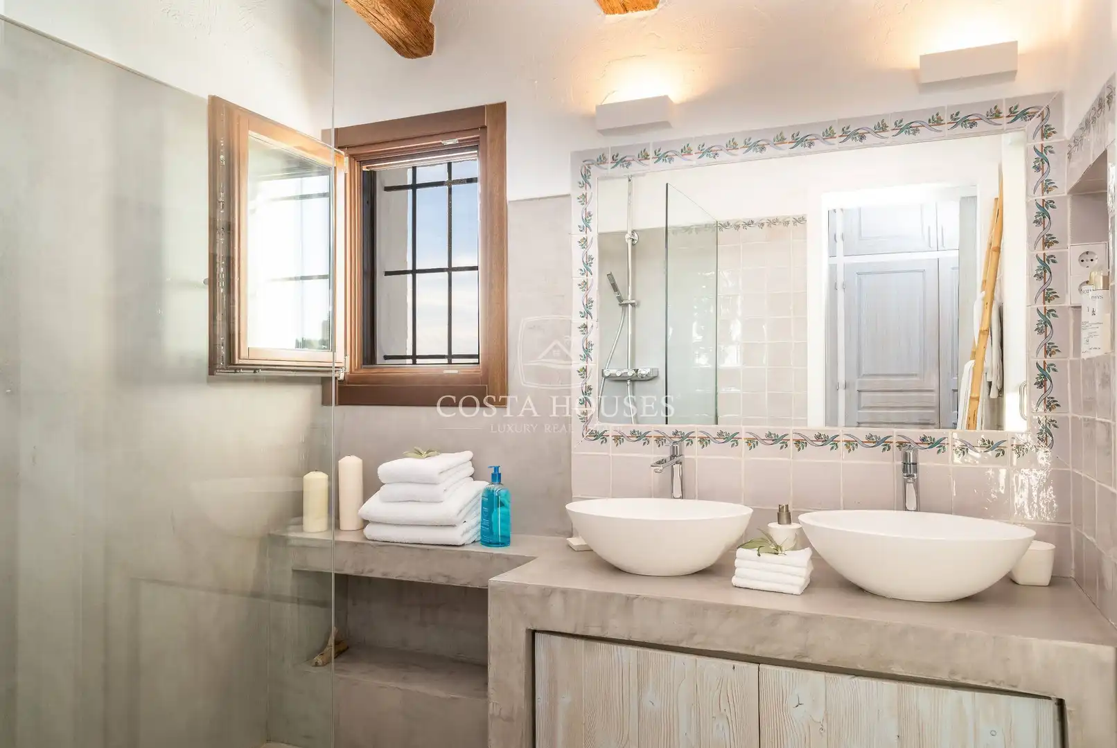 Bathroom of Houses for sale in Moraira  with Air Conditioner, Private garden and Terrace