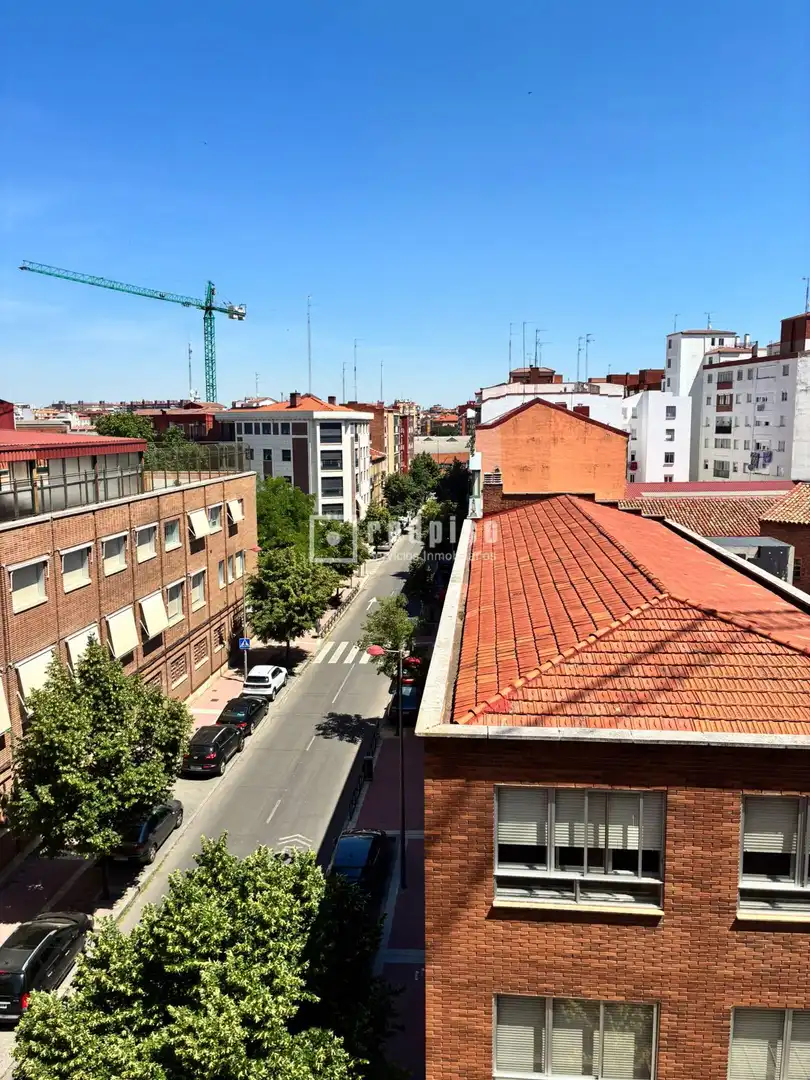 Vista exterior de Pis en venda en Valladolid