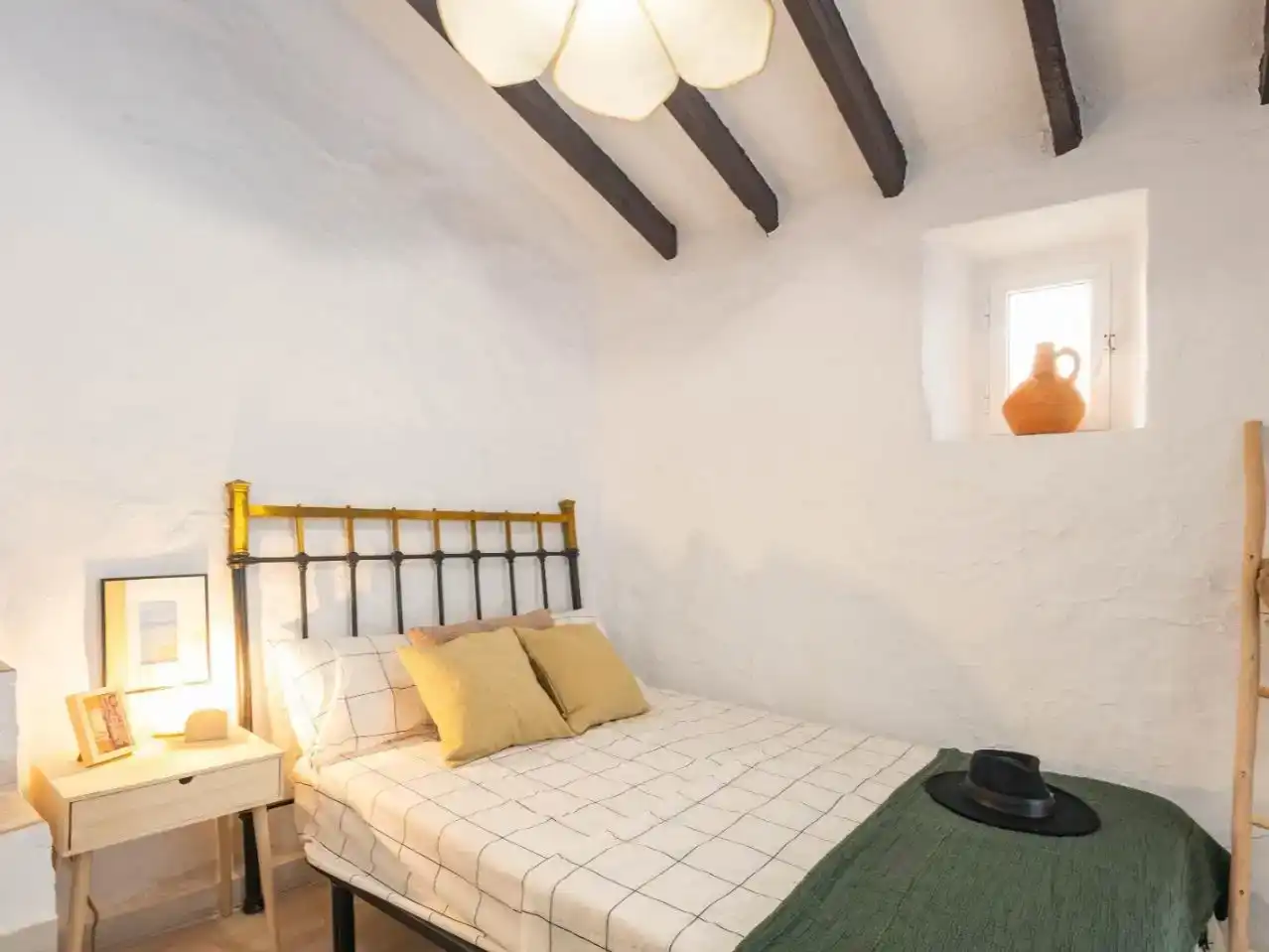 Bedroom of Detached homes for rent in Moclinejo