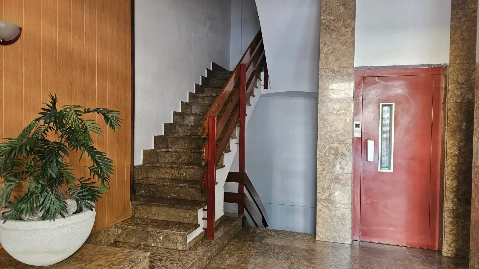 Flat for sale in Valencia  with Air Conditioner, Heating and Balcony
