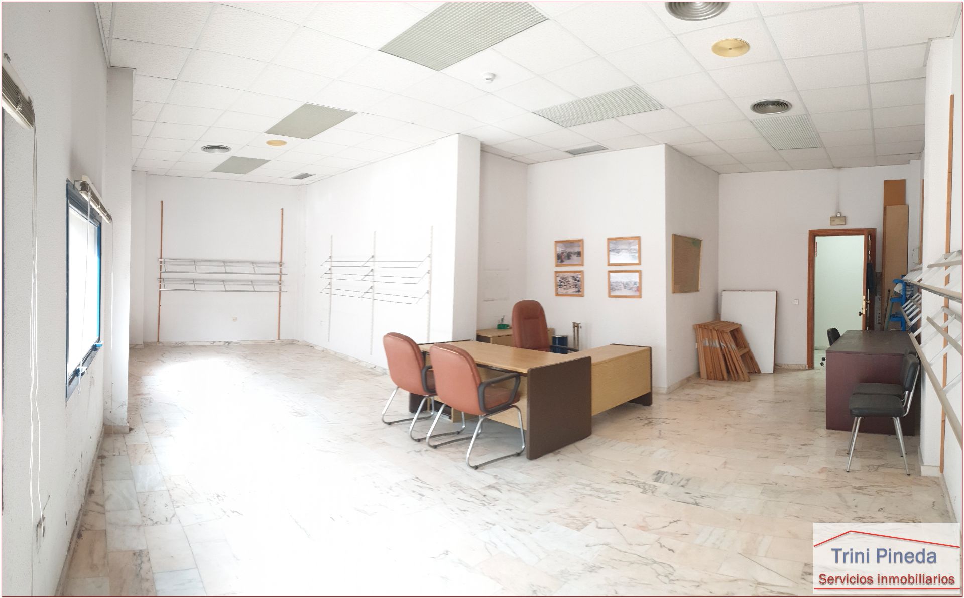 Office for sale in  Sevilla Capital  with Air Conditioner and Storage room