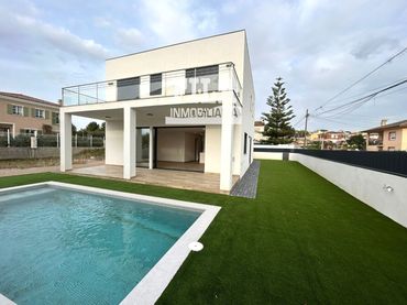 Villa mit Pool zum Verkauf in La Franquesa - Oasis Park