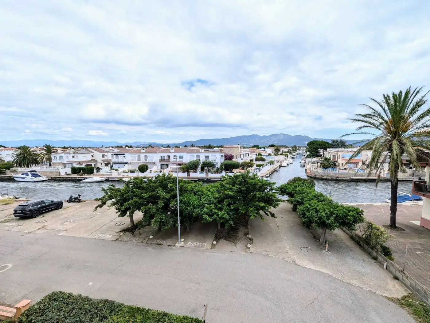 Exterior view of Apartments for sale in Empuriabrava  with Air Conditioner, Heating and Terrace