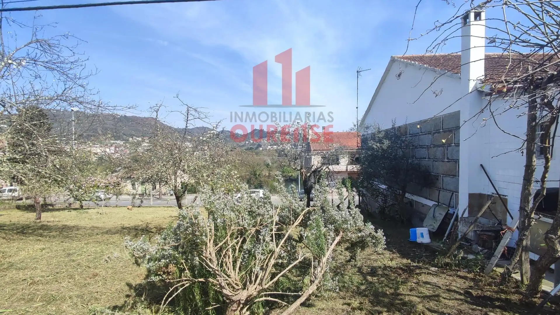 Vista exterior de Casa o xalet en venda en Ourense Capital  amb Calefacció i Balcó