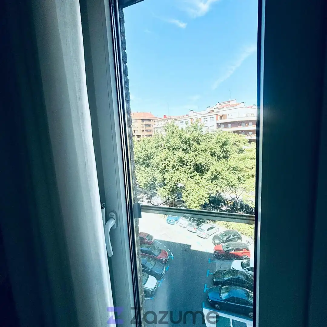 Habitación de Apartamento de alquiler en Zaragoza con Aire acondicionado, Calefacción y Parquet