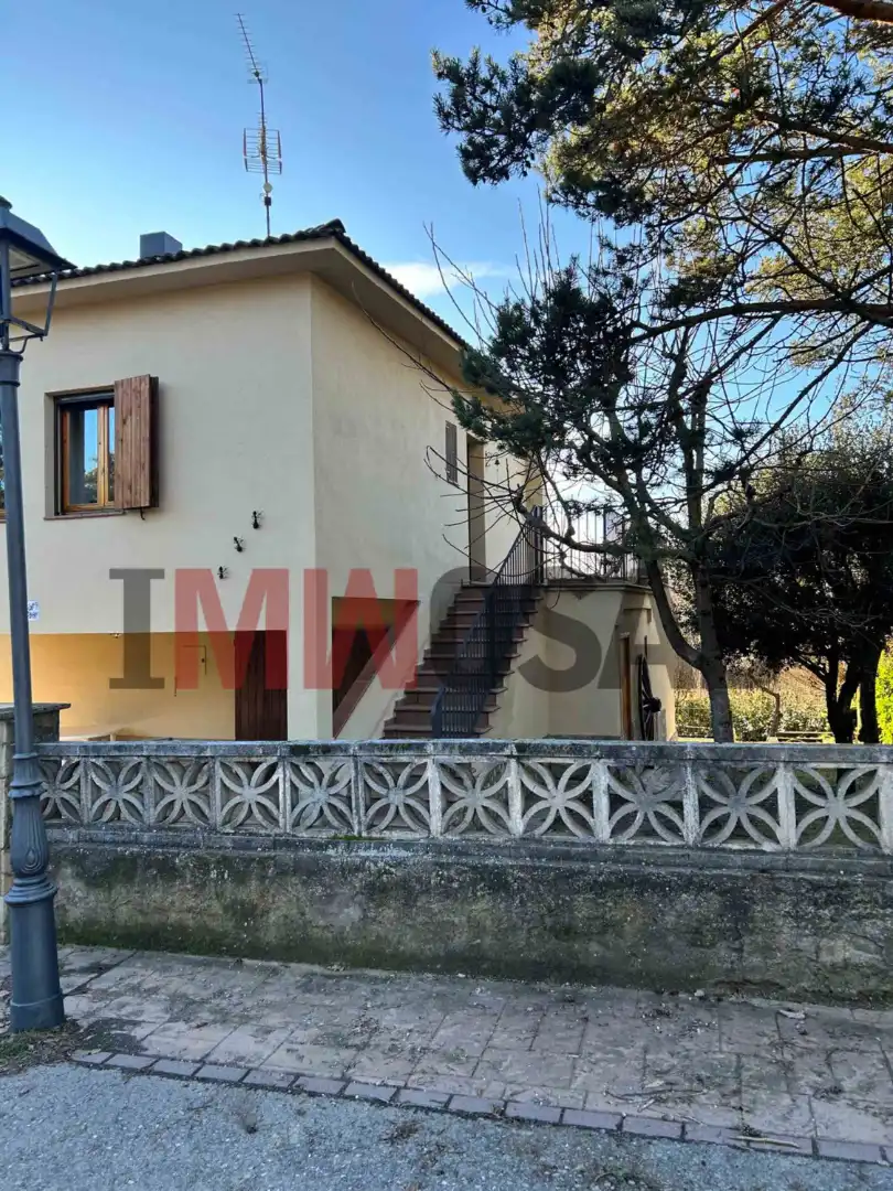 Vista exterior de Casa o chalet de alquiler en Sant Agustí de Lluçanès con Calefacción, Jardín privado y Terraza
