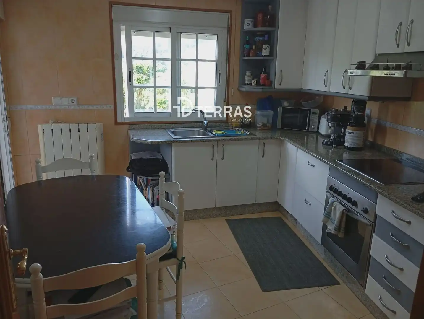 Küche von Haus oder Chalet zum Verkauf in Poio mit Heizung, Abstellraum und Schwimmbad