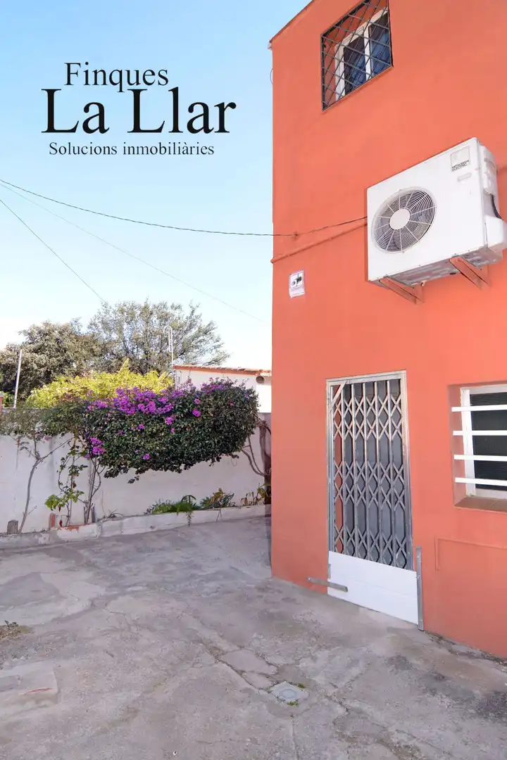 Commercial properties for sale in d'Ernest Lluch, Torrent Ballester