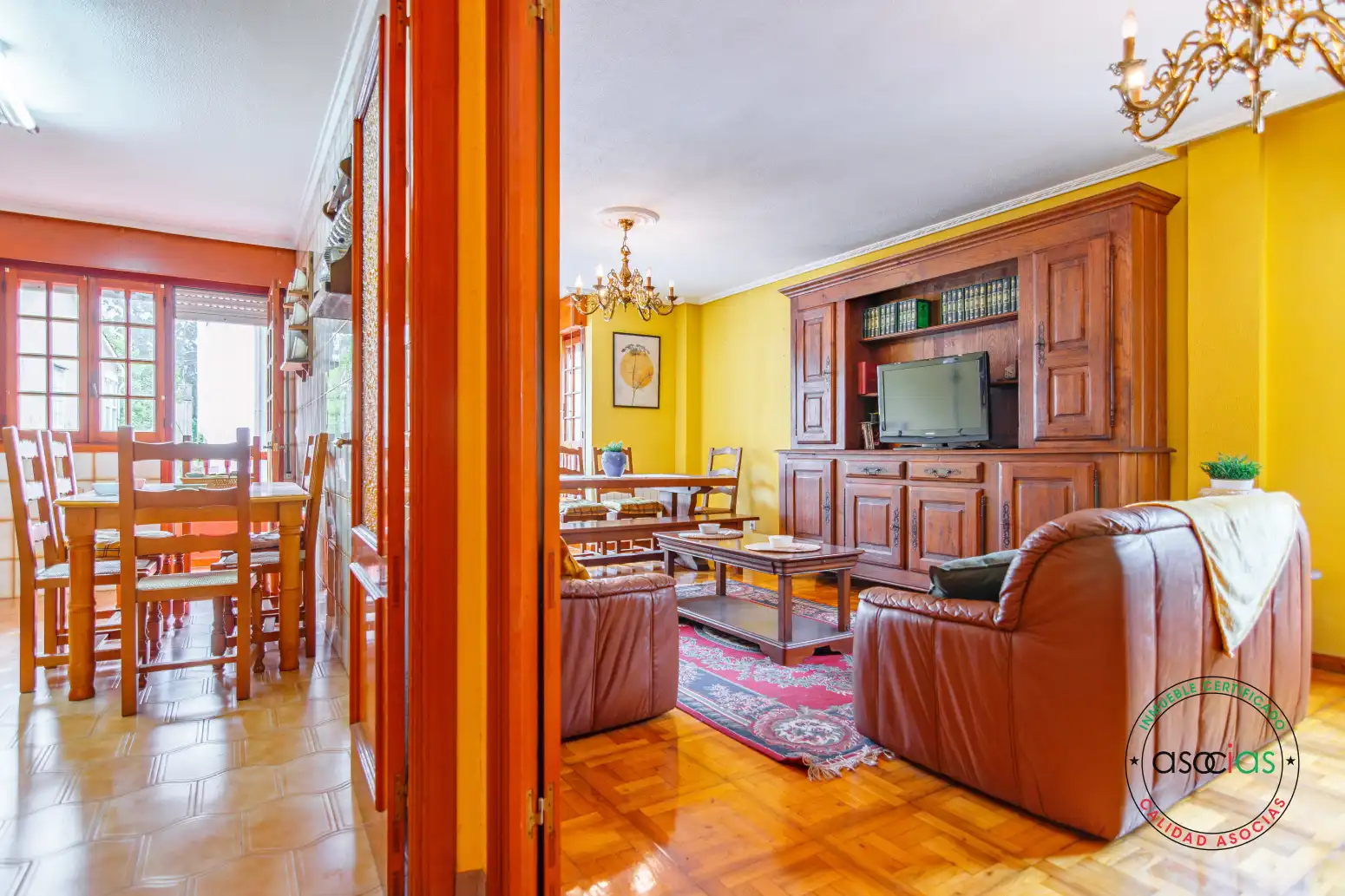 Sala d'estar de Pis en venda en Cudillero amb Calefacció, Parquet i Moblat