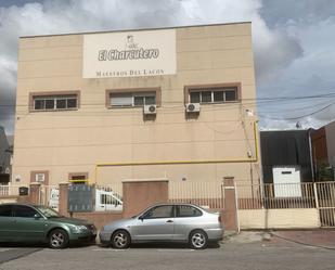 Vista exterior de Nau industrial en venda en Leganés