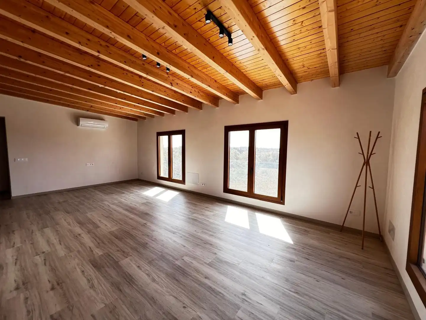 Sala de estar de Finca rústica de alquiler en Santanyí con Aire acondicionado, Calefacción y Terraza