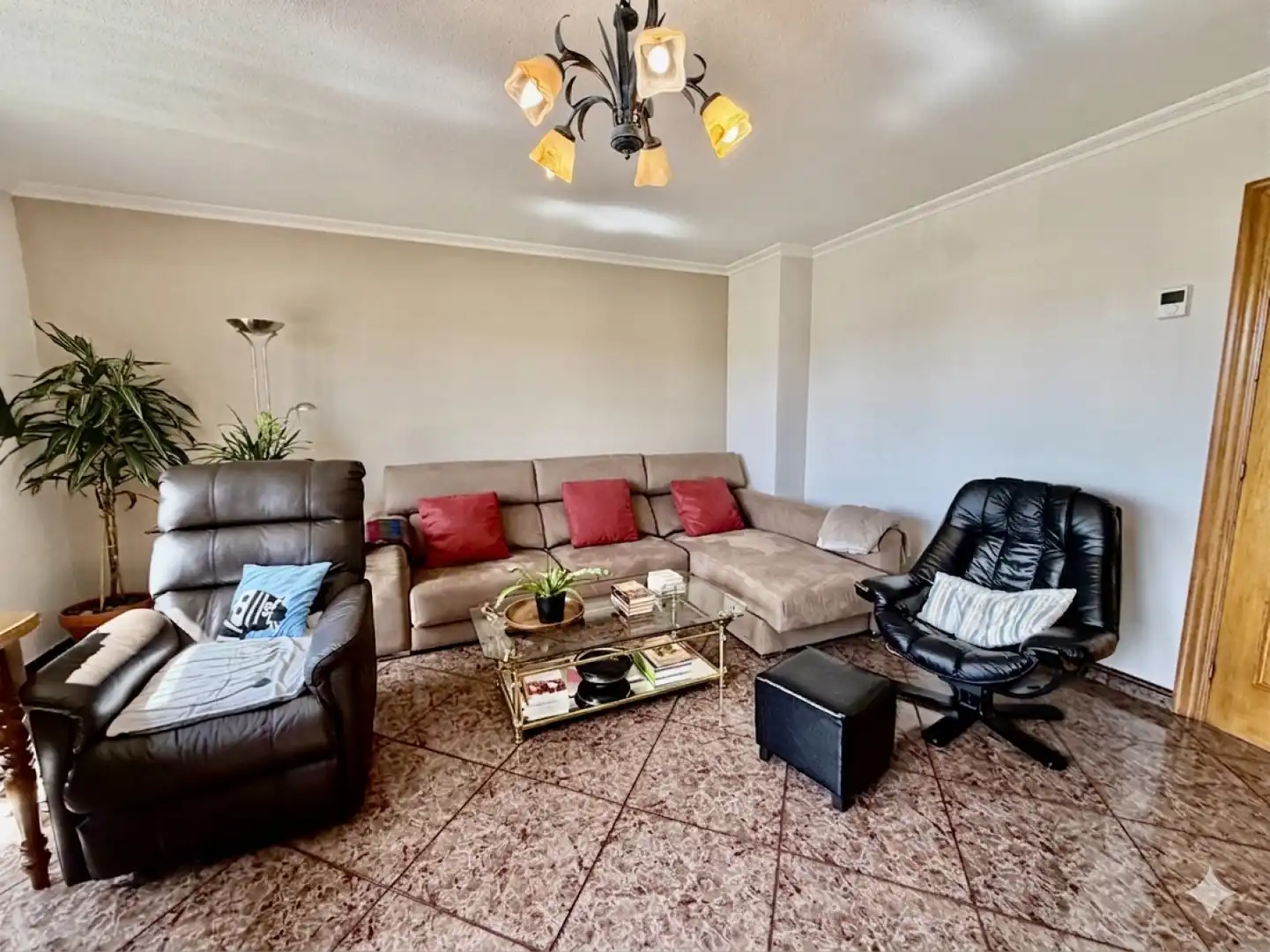 Sala de estar de Casa o chalet en venta en Ribamontán al Monte con Calefacción, Jardín privado y Terraza