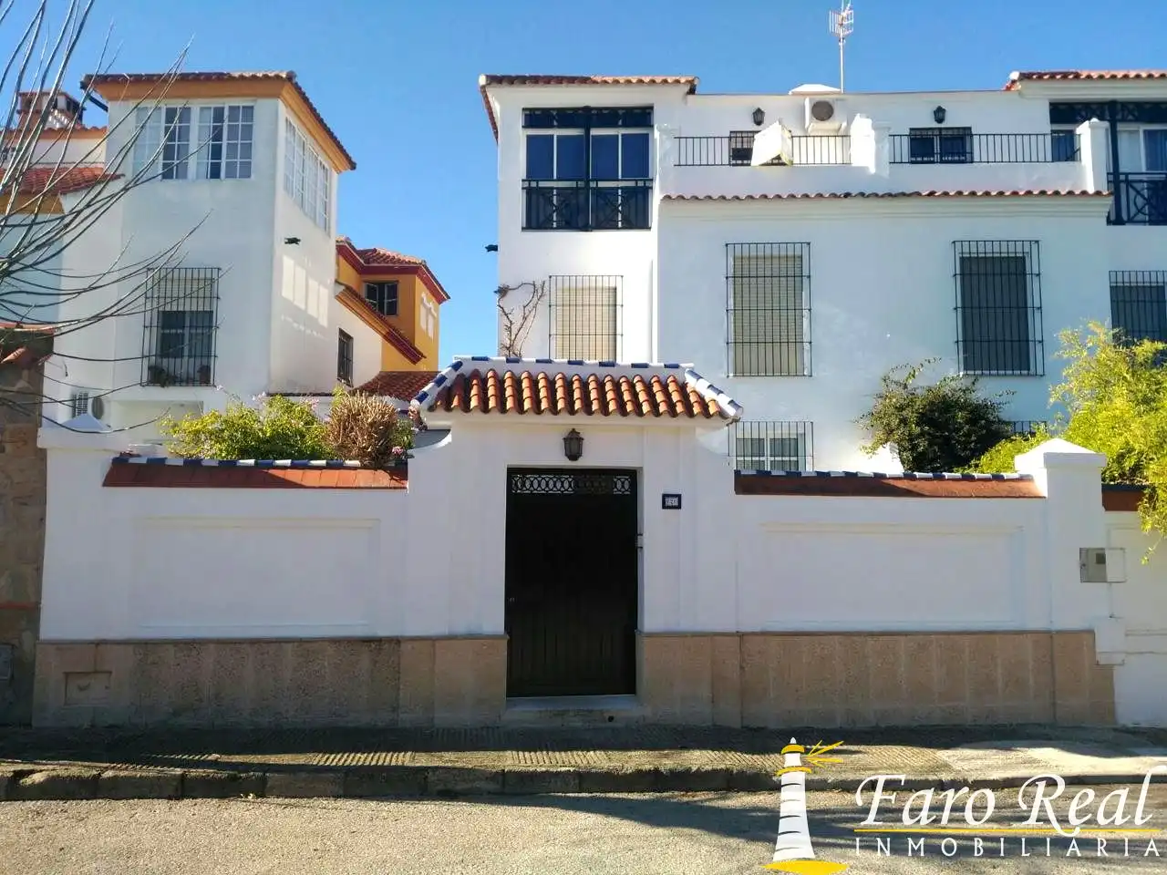 Exterior view of Detached homes for rent in Sanlúcar de Barrameda  with Air Conditioner, Private garden and Swimming Pool