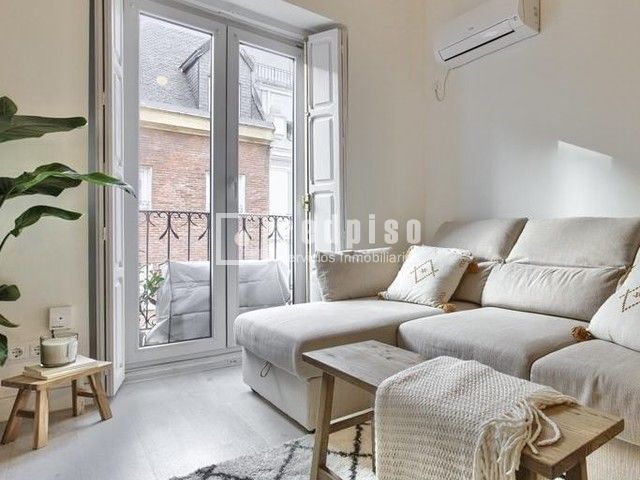 Bedroom of Flat for sale in  Madrid Capital  with Air Conditioner, Furnished and Alarm