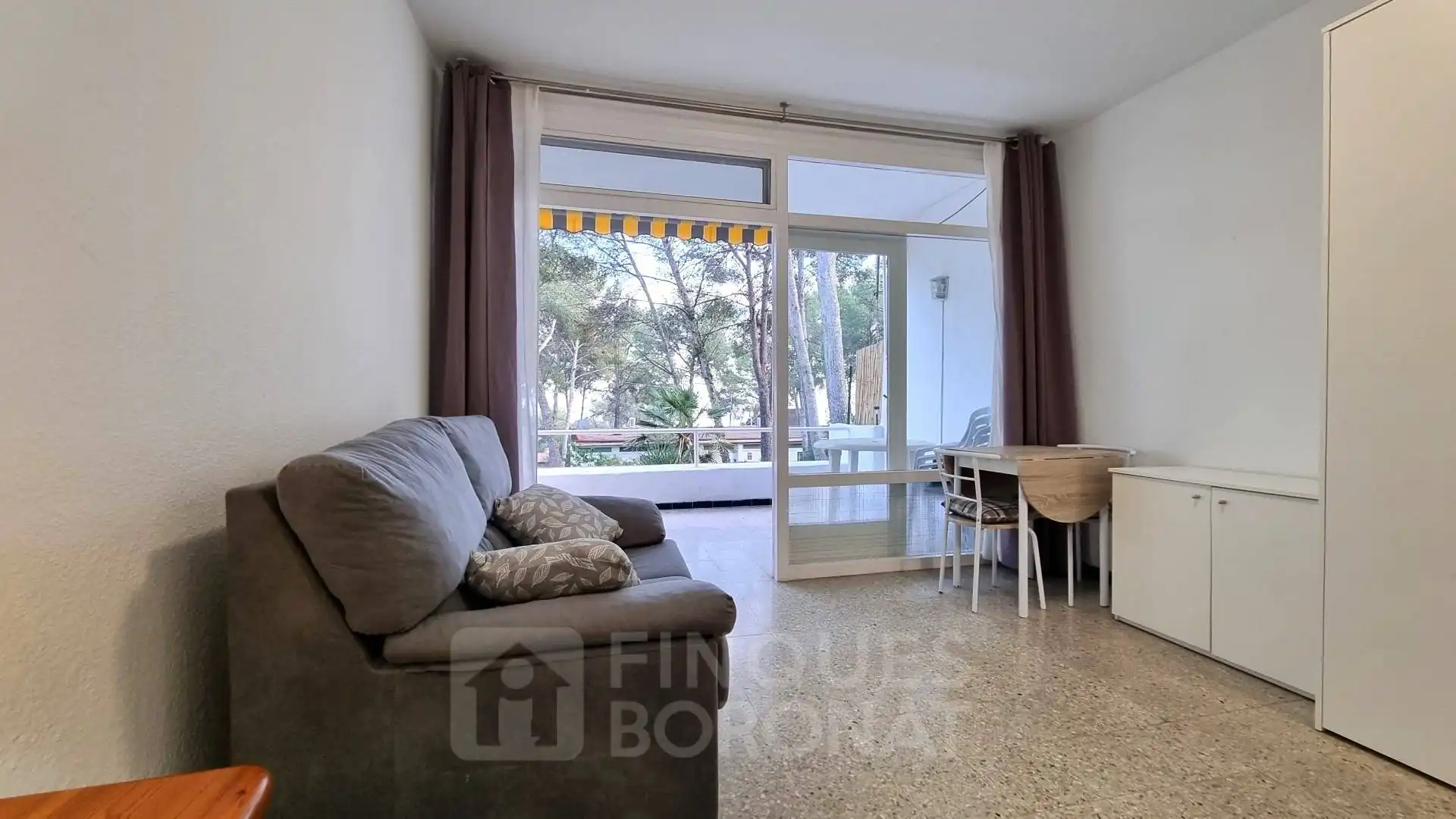 Sala de estar de Estudio en venta en Urbanitzacions de Llevant