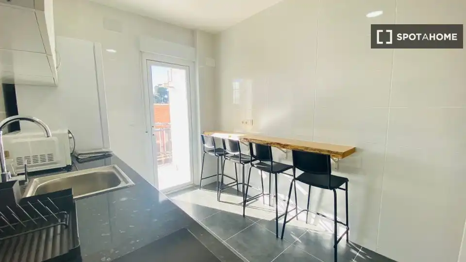 Cocina de Piso de alquiler en Madrid con Aire acondicionado, Calefacción y Amueblado