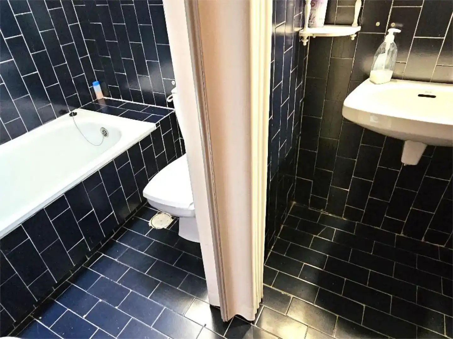Bany de Pis en venda en Cerezo de Arriba amb Piscina i Moblat