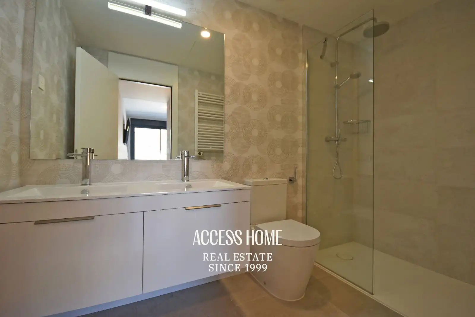 Badezimmer von Dachboden zum Verkauf in Montgat mit Klimaanlage, Heizung und Terrasse