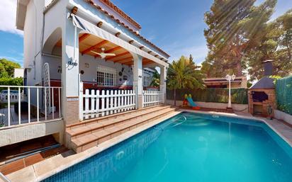 Piscina de Casa adosada en venda en Torrent amb Aire condicionat, Terrassa i Piscina