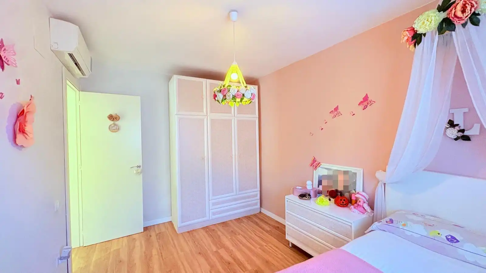 Habitación de Casa o chalet en venta en Castellar del Vallès con Aire acondicionado, Jardín privado y Terraza