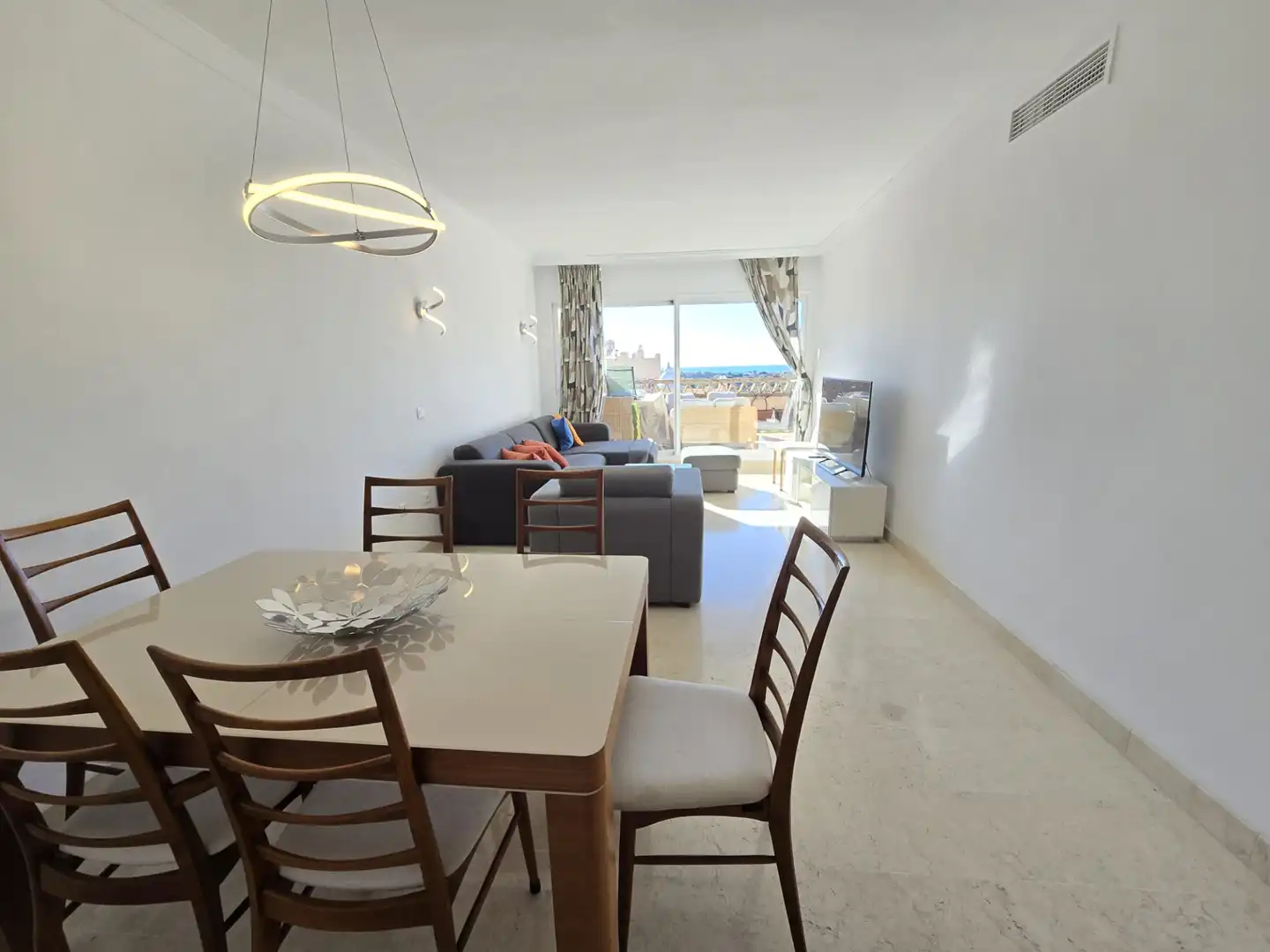Wohnung zur Miete in Calle Hiedra, Elviria