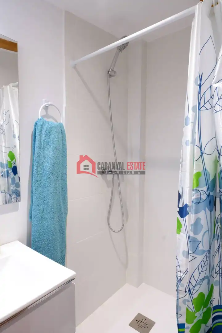 Bathroom of Duplexes for rent in Valencia  with Air Conditioner, Terrace and Furnished