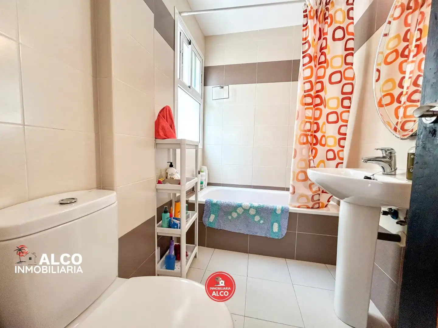 Baño de Piso en venta en Torrox con Aire acondicionado, Trastero y Amueblado