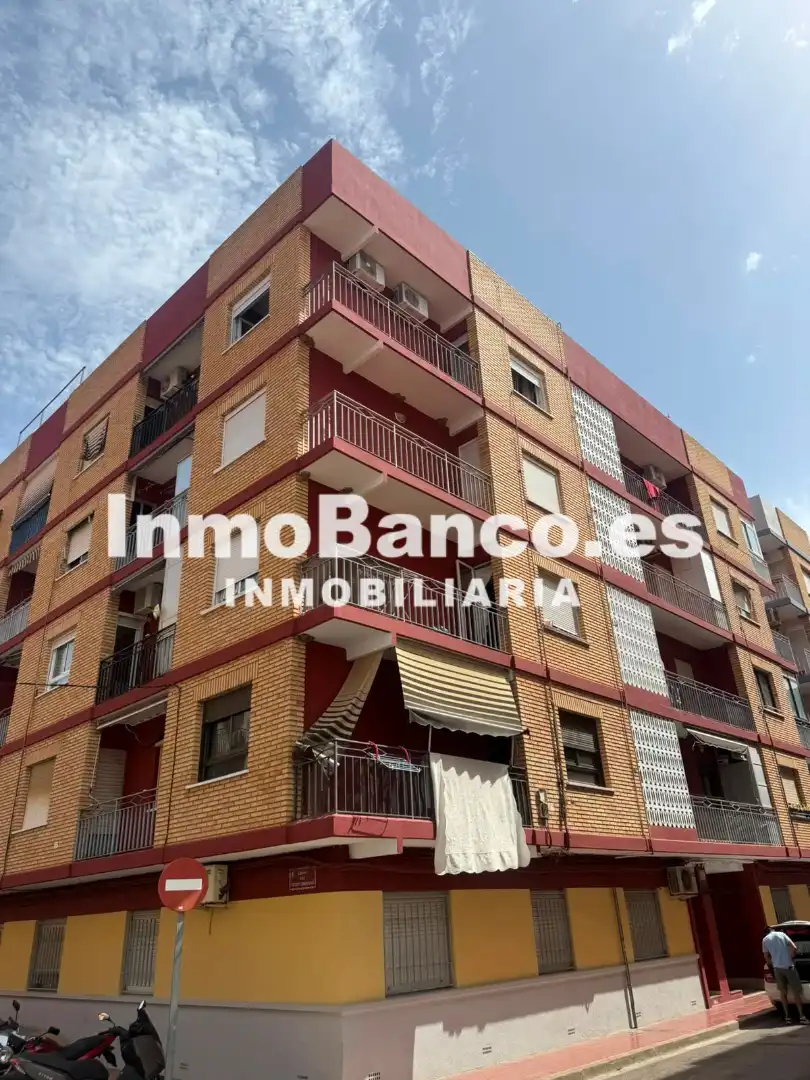 Flat with terrace for sale in Carrer Palau 5