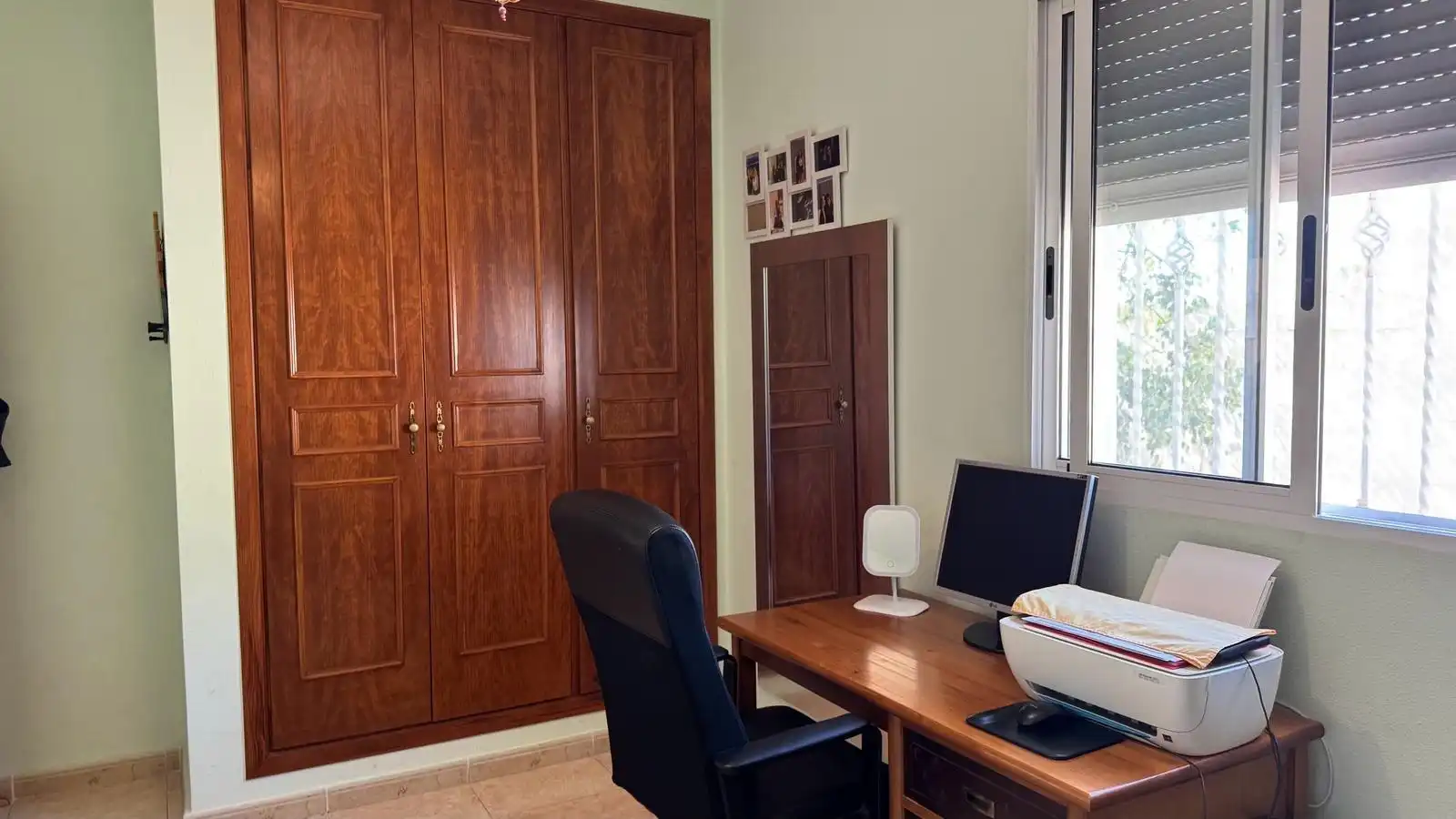 Dormitori de Casa o xalet en venda en Orihuela amb Aire condicionat, Jardí privat i Traster