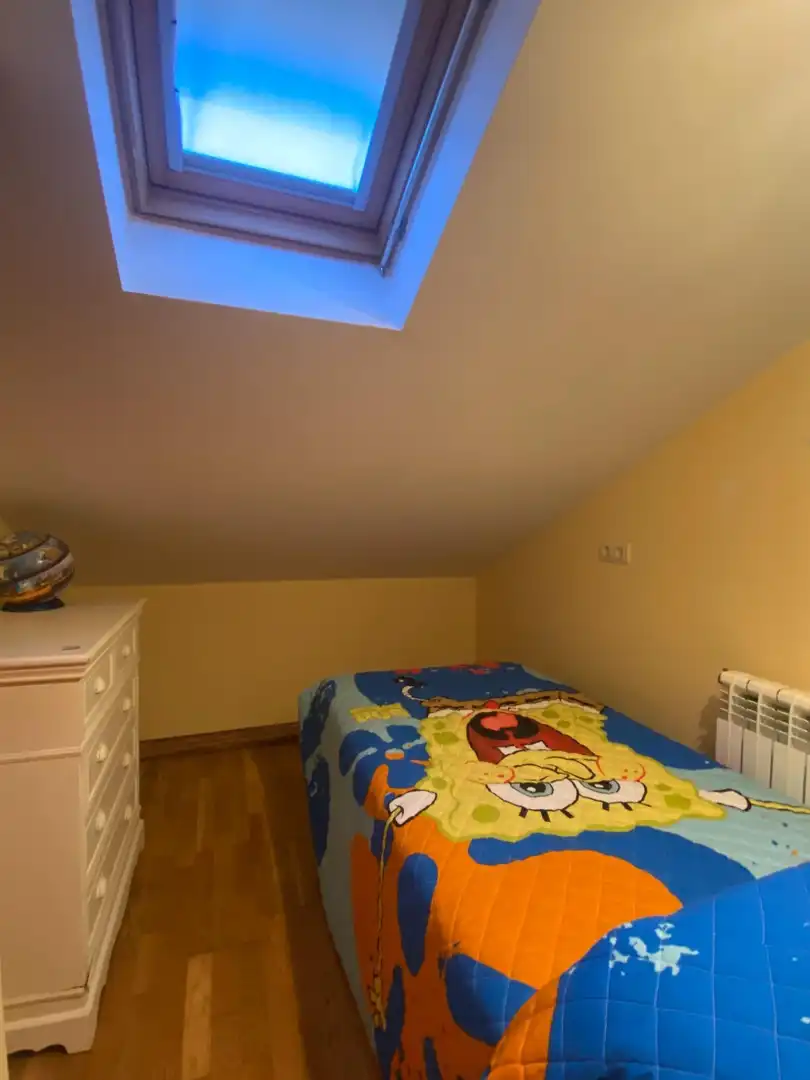 Habitación de Casa adosada de alquiler en Ribadesella con Calefacción y Terraza
