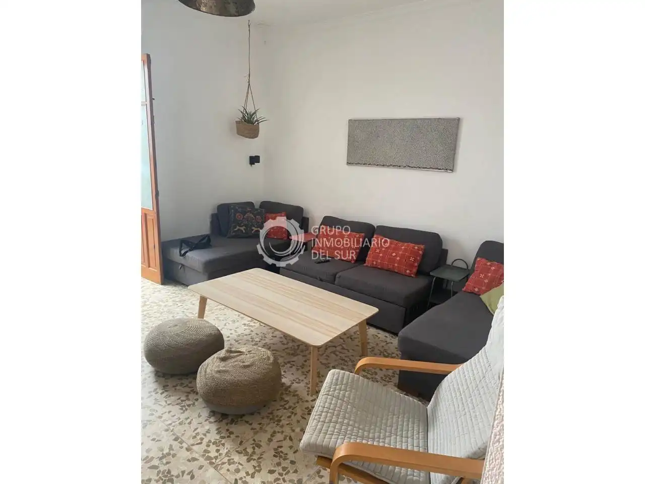 Sala d'estar de Casa adosada en venda en Puerto Real amb Aire condicionat, Jardí privat i Terrassa