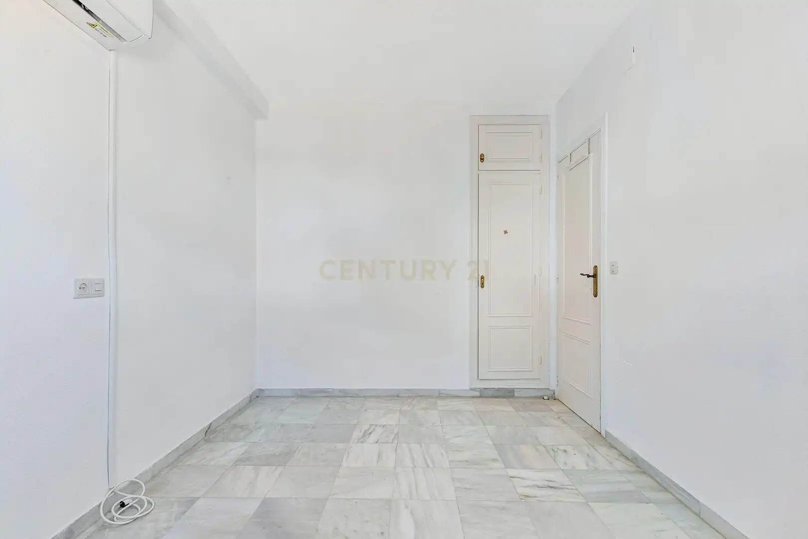 Habitación de Casa o chalet en venta en Benalmádena con Aire acondicionado, Jardín privado y Trastero