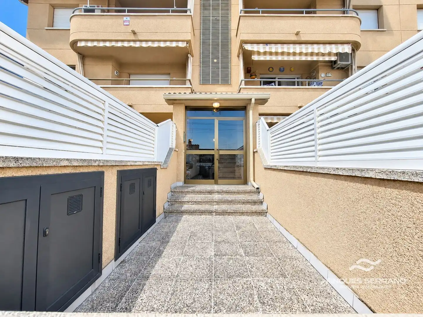 Vista exterior de Piso en venta en Nucli Antic