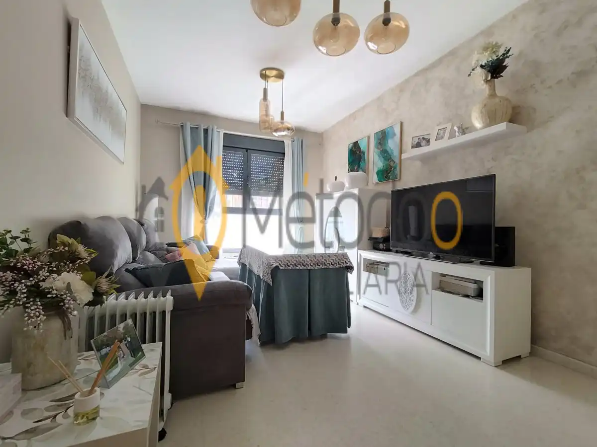 Sala de estar de Piso en venta en Sevilla con Aire acondicionado, Calefacción y Jardín privado