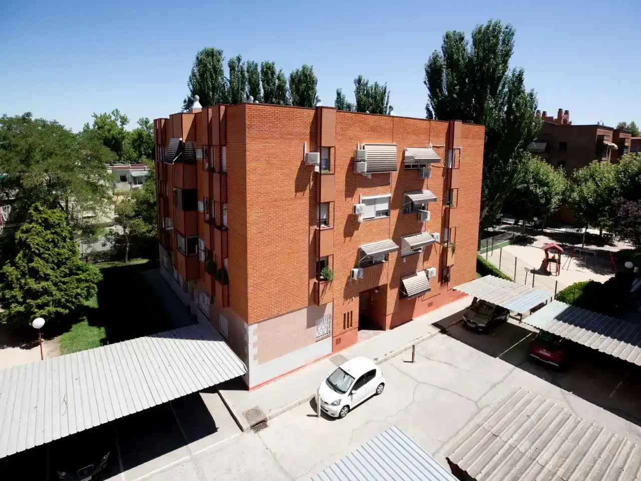 Vista exterior de Piso en venta en Madrid con Aire acondicionado, Jardín privado y Parquet