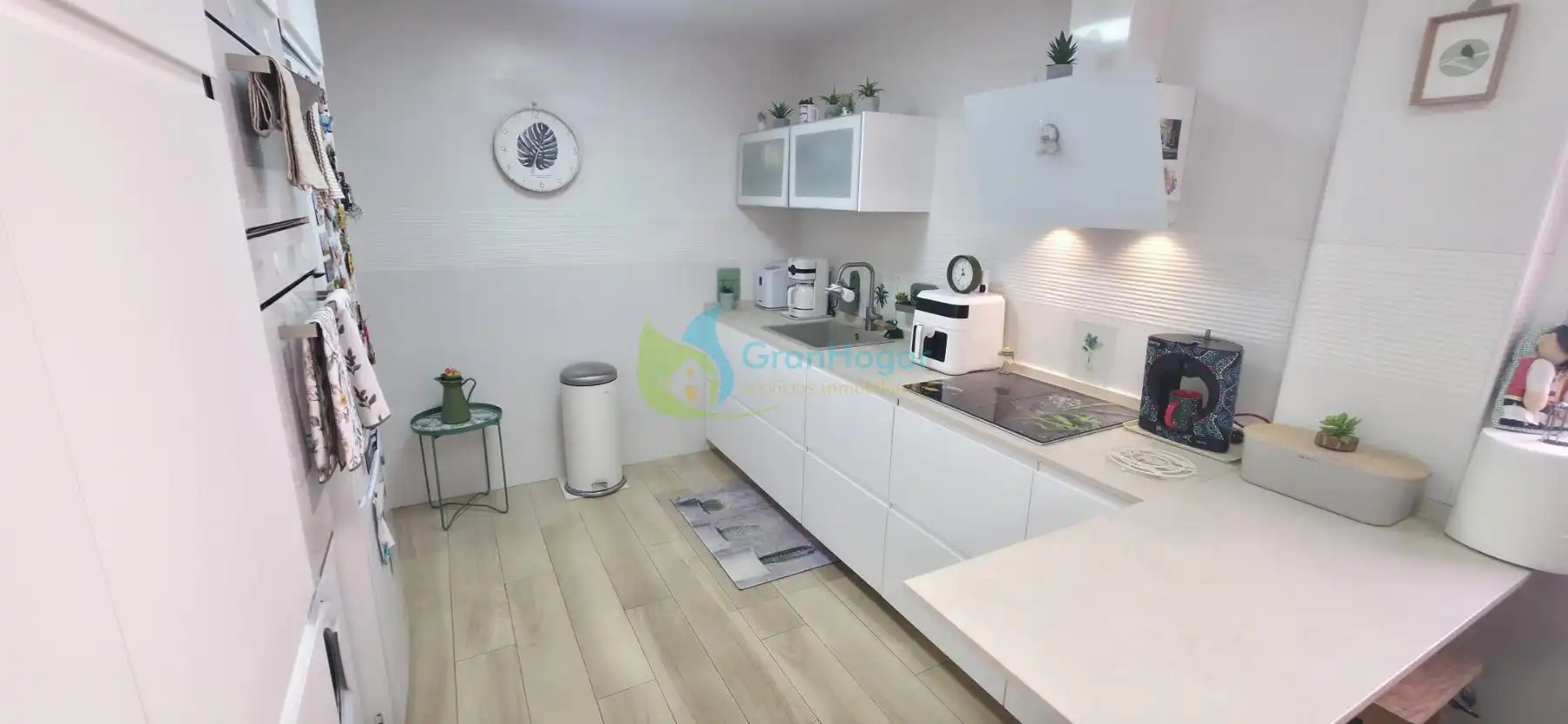 Kitchen of Flat for sale in Sevilla  with Furnished and Balcony