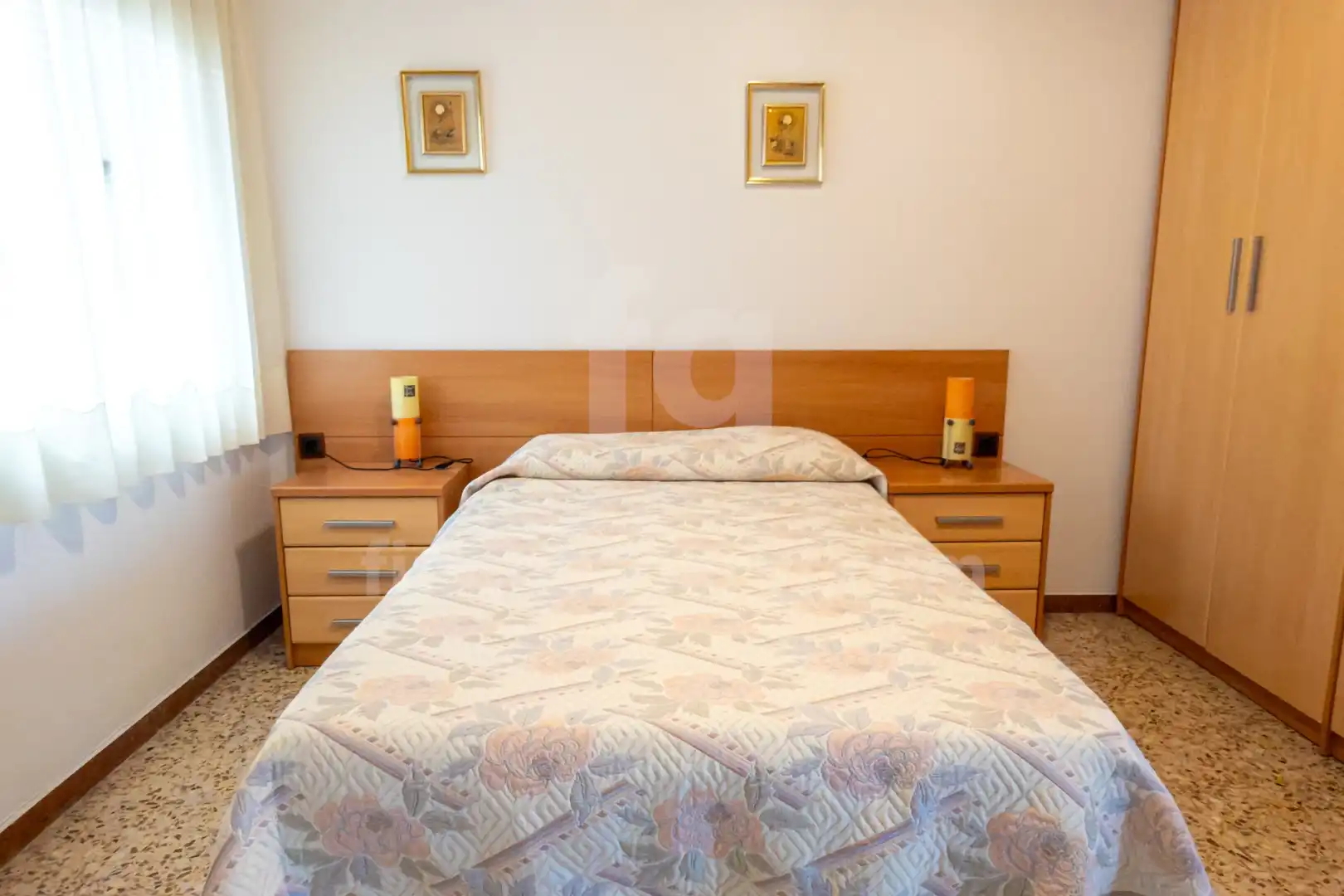 Habitación de Piso en venta en L'Hospitalet de Llobregat con Calefacción y Balcón