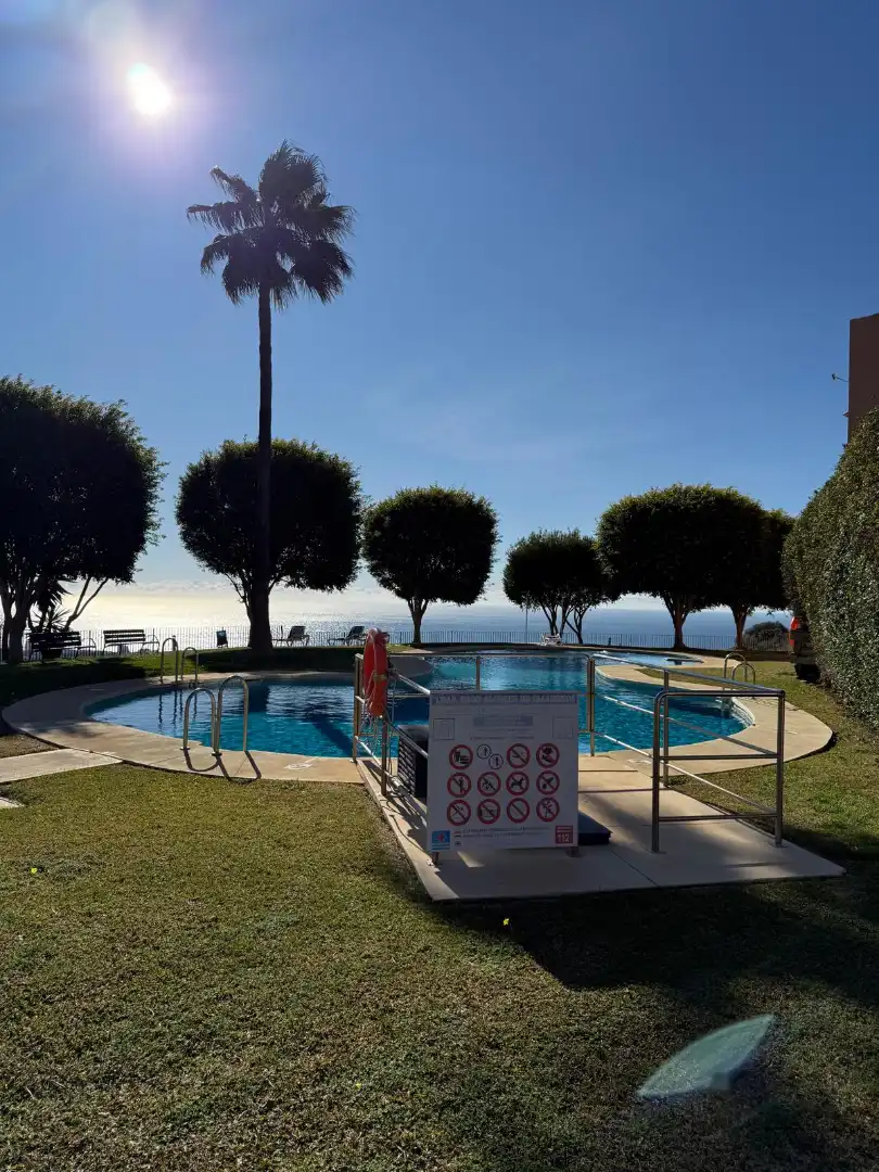 Appartement avec terrasse à vendre à Calle Cristobal Colón de Calahonda 4