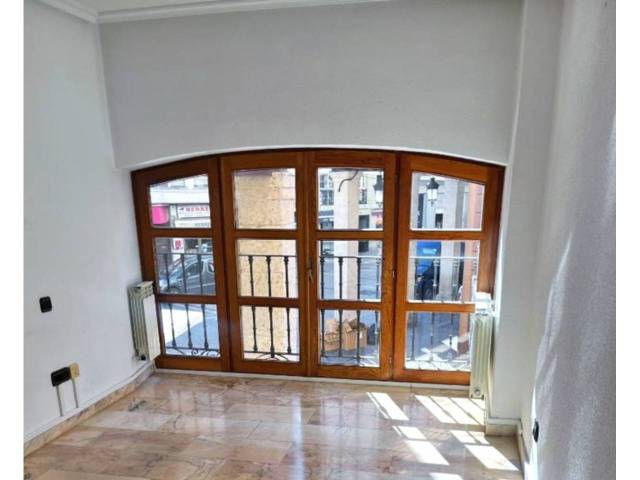 Oficina en Alquiler en Mayor Principal, S/N en Centro