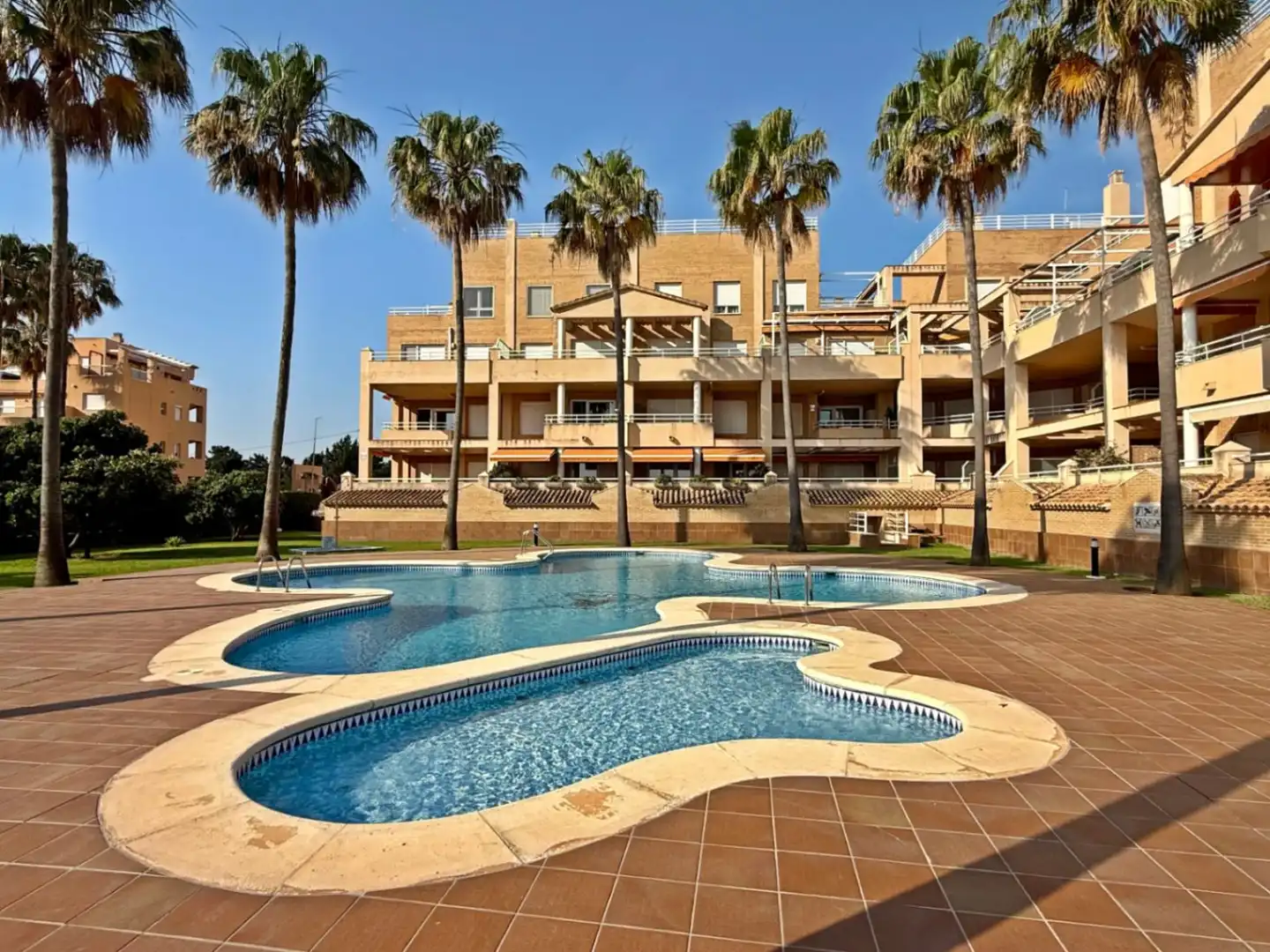 Piscina de Apartament en venda en Dénia amb Aire condicionat, Calefacció i Terrassa
