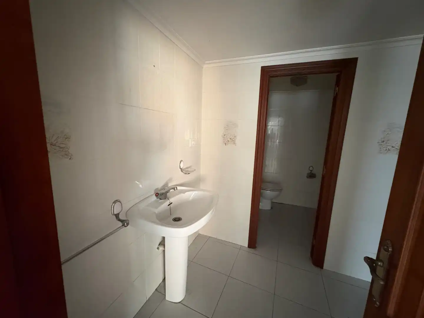 Badezimmer von Geschaftsraum zum Verkauf in Ortigueira