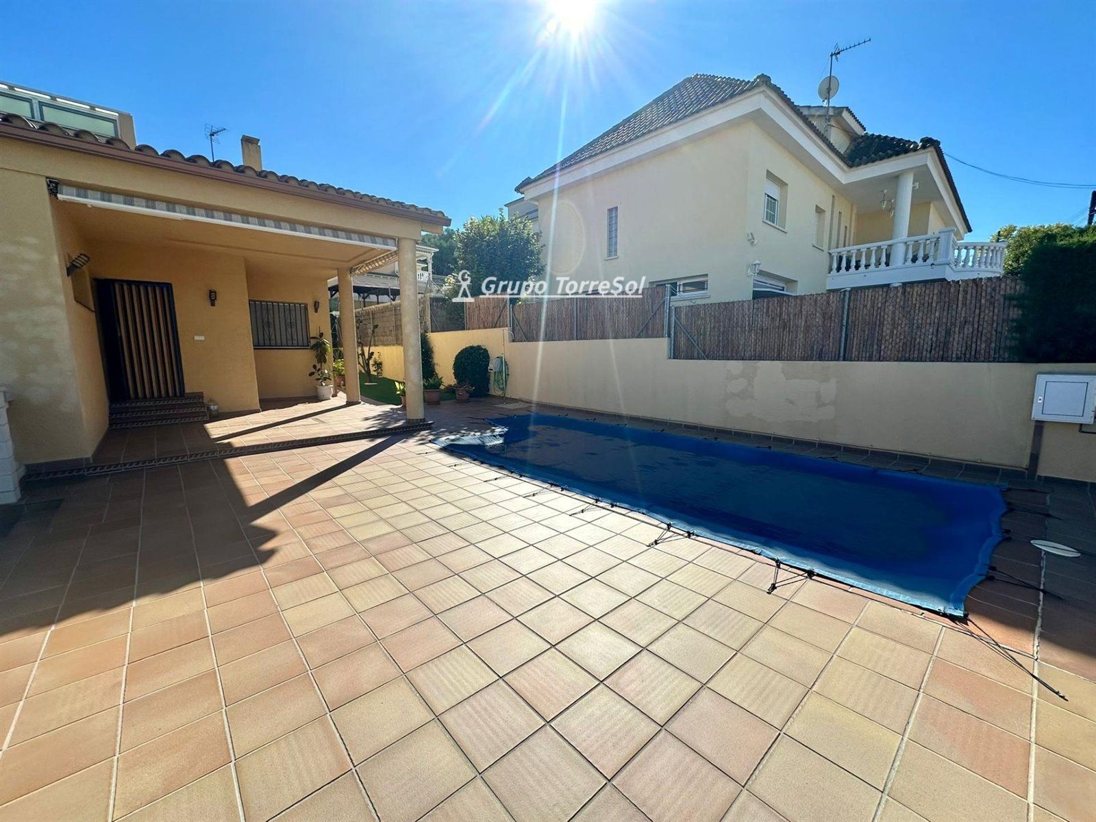 Exterior view of House or chalet for sale in El Vendrell  with Heating, Terrace and Storage room