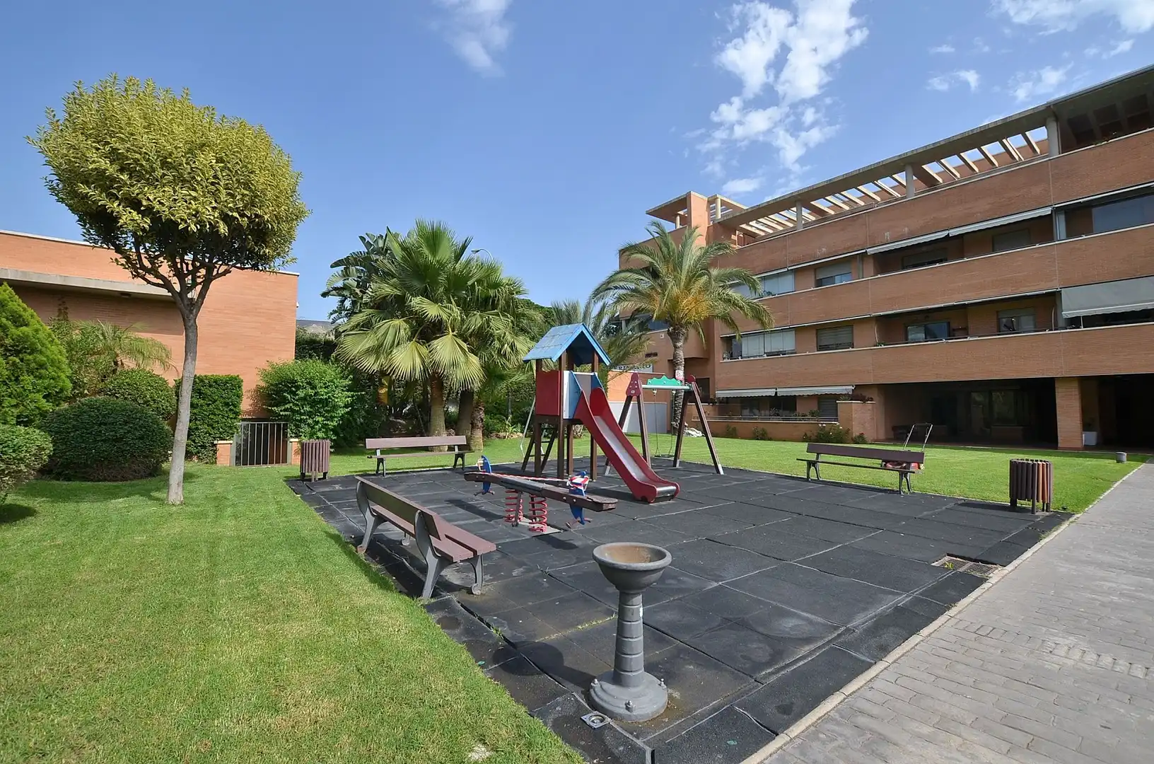 Jardín de Piso en venta en Torremolinos con Aire acondicionado, Parquet y Terraza