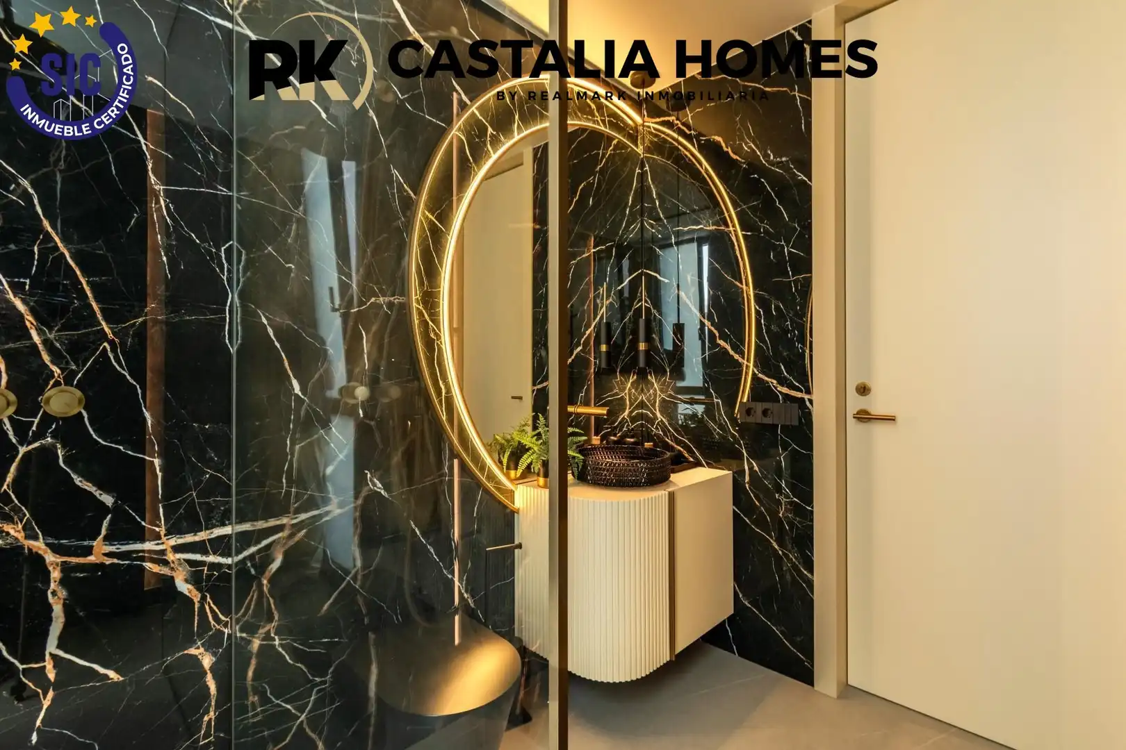 Bany de Casa o xalet en venda en Castellón de la Plana / Castelló de la Plana amb Aire condicionat, Calefacció i Jardí privat