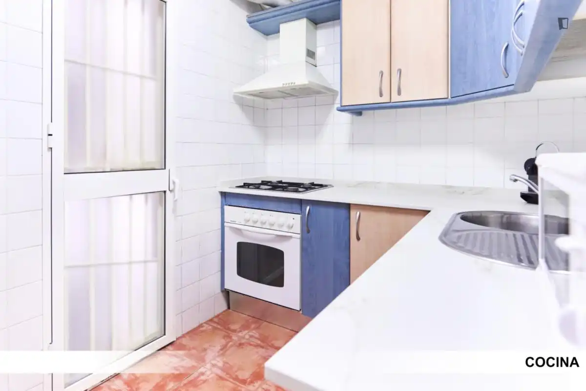 Cuina de Apartament per a compartir en Alcalá de Guadaira amb Aire condicionat, Calefacció i Moblat