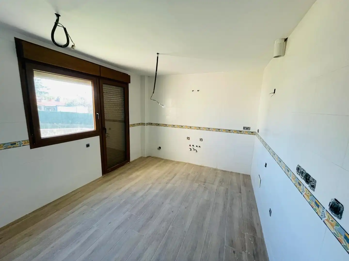 Casa adosada en venta en Navalperal de Pinares con Jardín privado, Terraza y Alarma